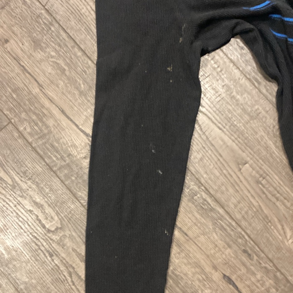 No Boundaries Black and Blue Long Sleeve Tee with paint stains size XL - Picture 4 of 10